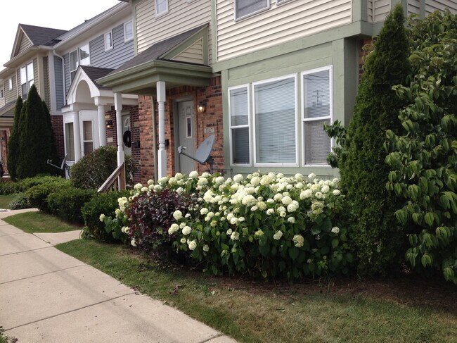 Foto del edificio - 1147 Woodward Hts