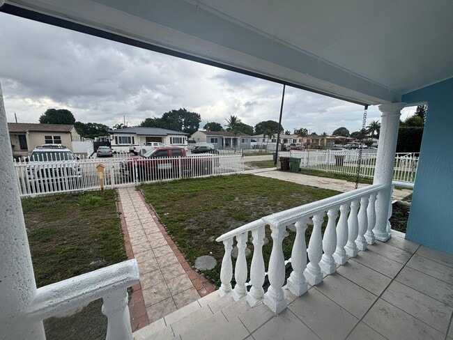 Photo - 250 E 34th St House