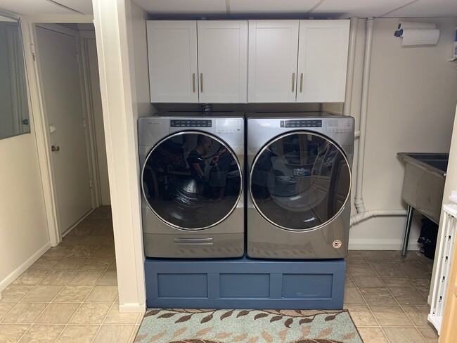 Building Photo - 4453 Fillmore Ave