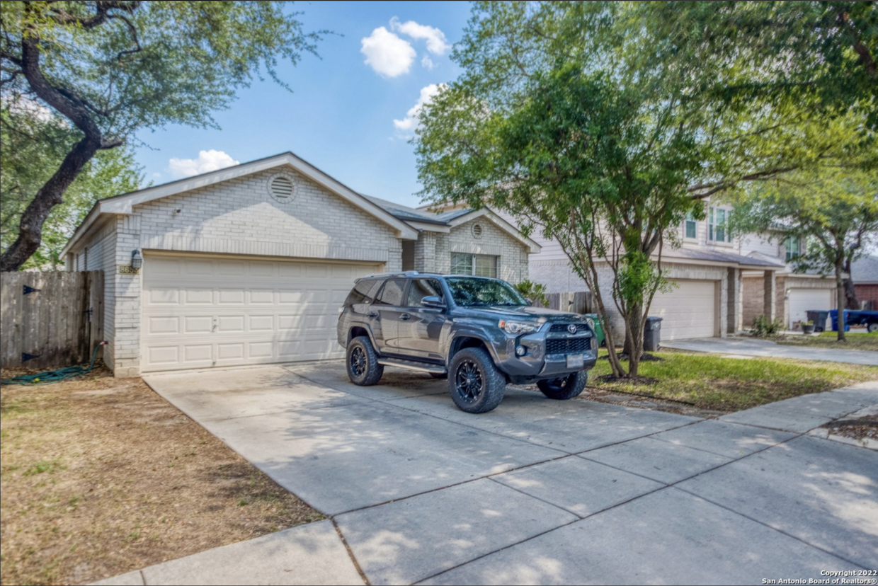 Entrance - 8656 Eagle Peak