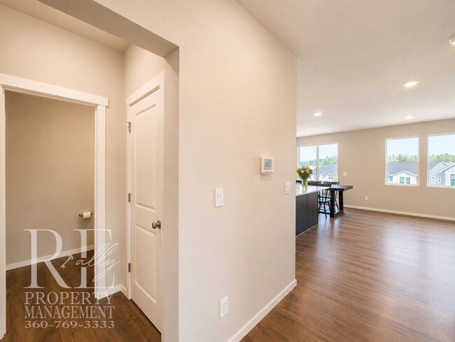 Building Photo - 6657 Yorktown Pl NE
