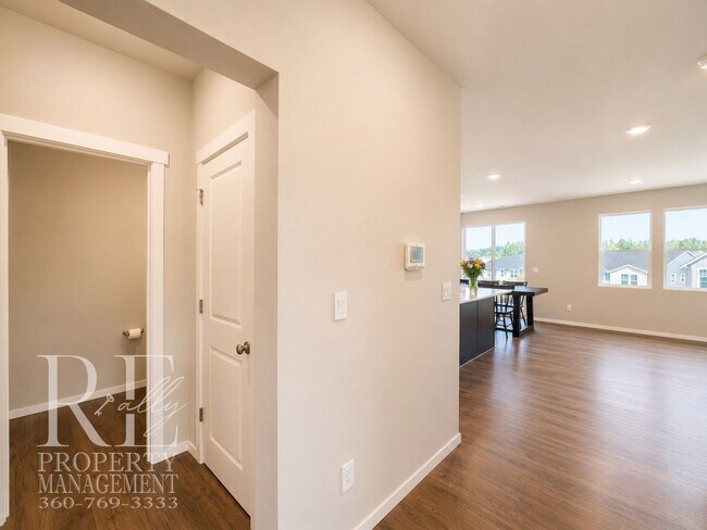 Foto del edificio - 6657 Yorktown Pl NE