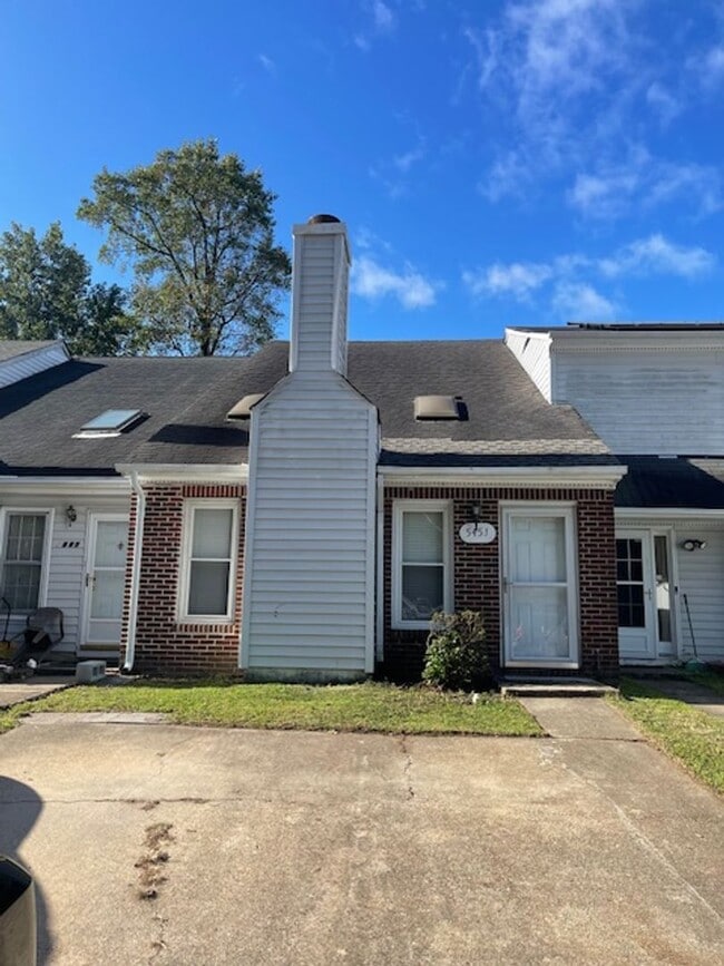 Building Photo - 5451 Lynbrook Landing