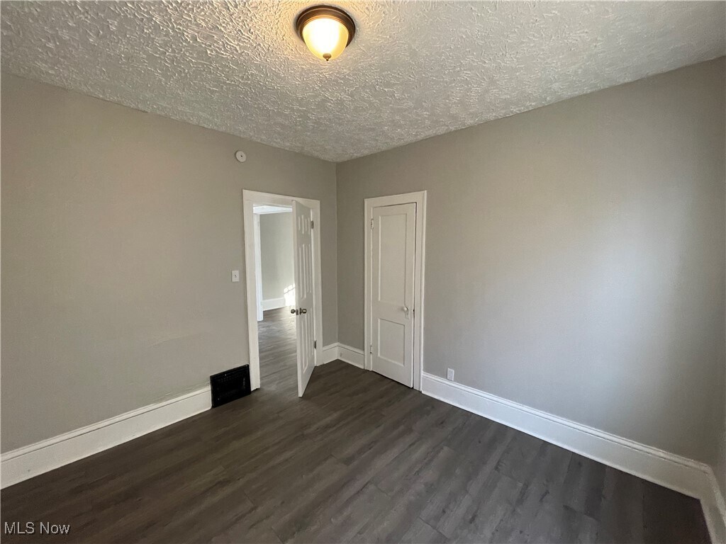Foto principal - 866 Beardsley St