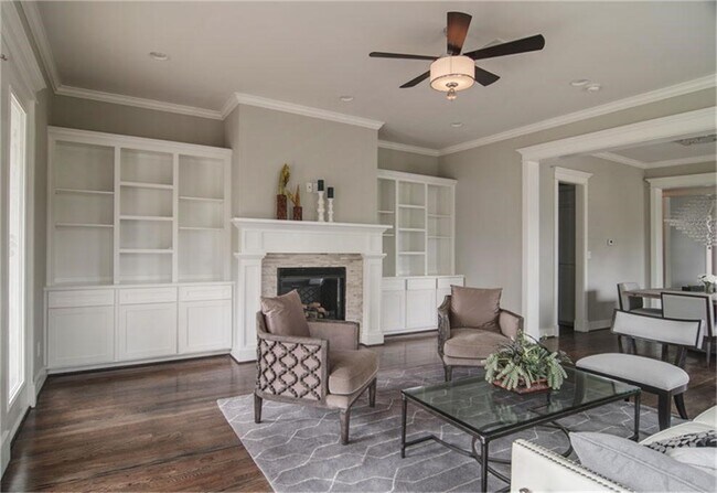 Building Photo - 1023 E 24th St