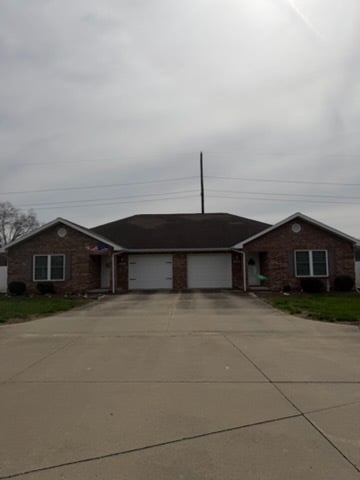 Building Photo - 144 Daleview Dr