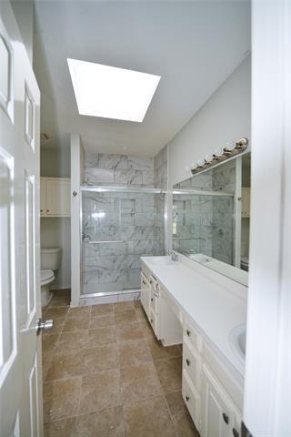 Building Photo - 309 Rolling Oak Dr