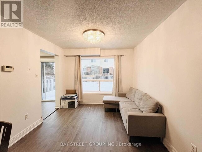 Building Photo - 87 Pickett Crescent
