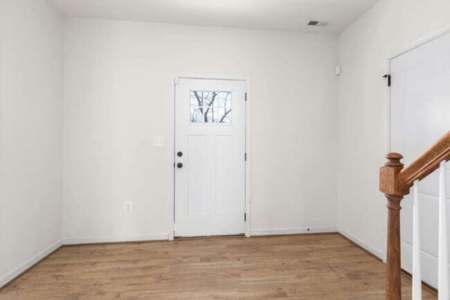 Foto del edificio - Charming 4-Bed Oasis with 2.5 Baths on Wil...