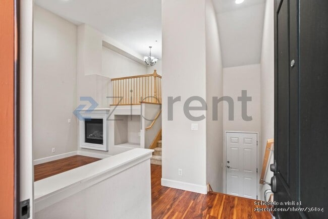 Building Photo - 162 Holly Terrace