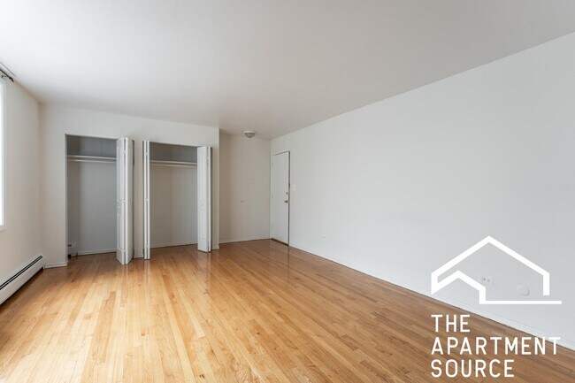 Building Photo - 1515 W Morse Ave