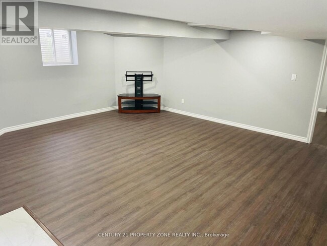 Building Photo - 301 Williamson Dr W