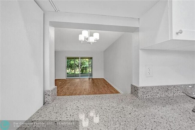 Foto del edificio - 7605 NW 5th Pl