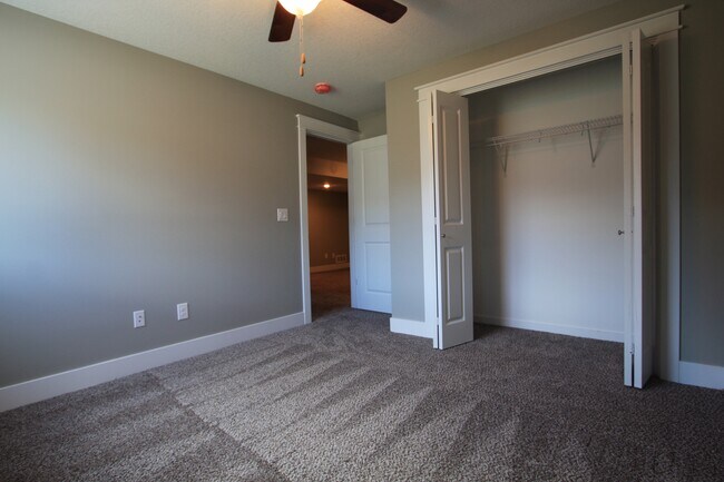 Building Photo - 430 Sunflower Drive