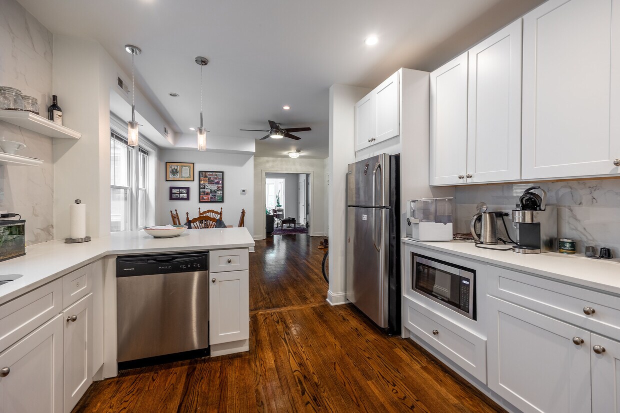 Foto principal - 2723 W Logan Blvd