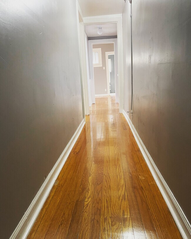 Foto del edificio - 8040 S Evans Ave