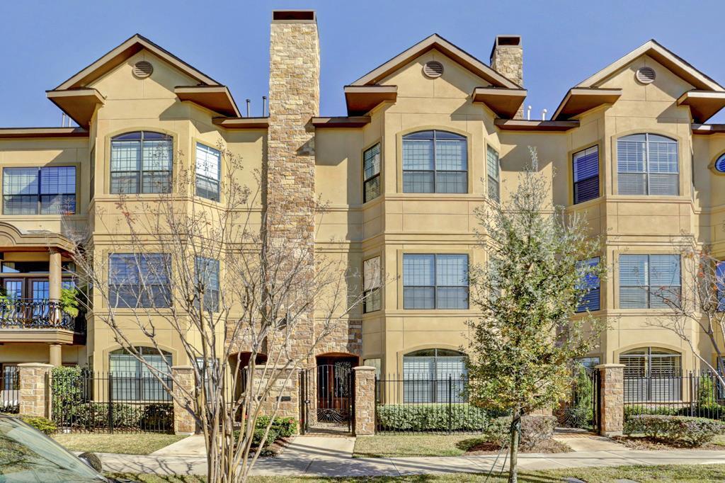 Foto principal - 2417 Commonwealth St