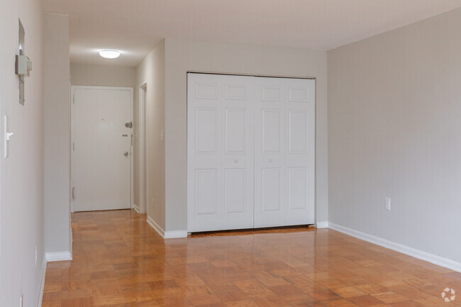 0HAB, 1BA - 478SF - Steward Tower Apartments