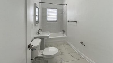 Interior Photo - Hannah on 9th