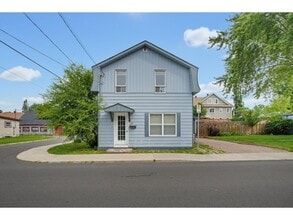 Building Photo - 15 Rue Brook