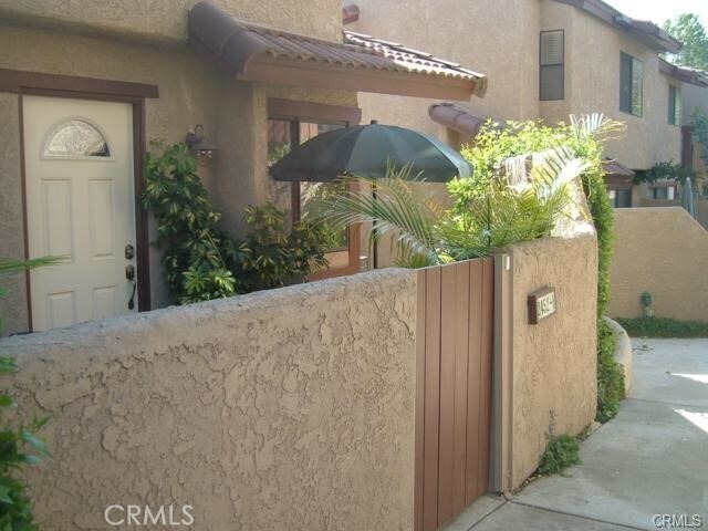 Primary Photo - 2452 Chandler Ave