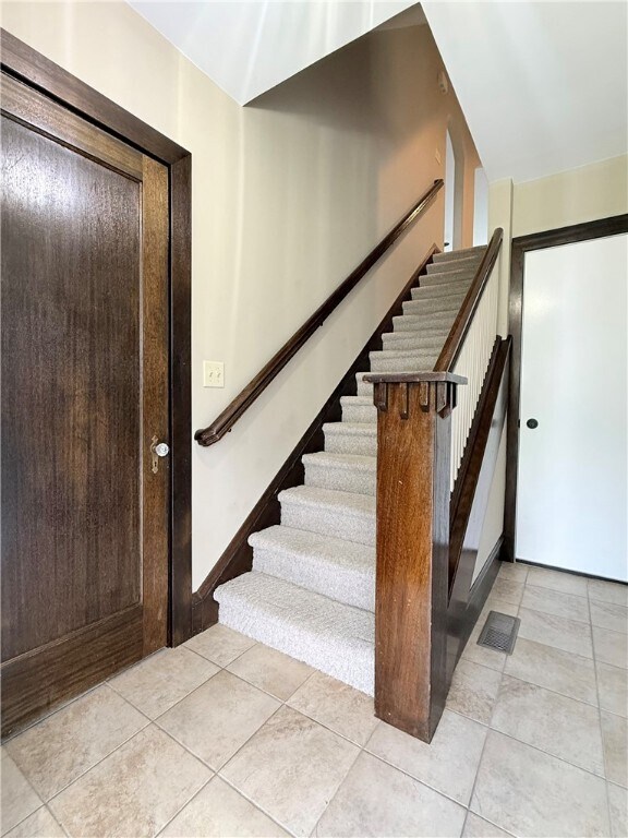 Foto del edificio - 161 Oakwood Ave