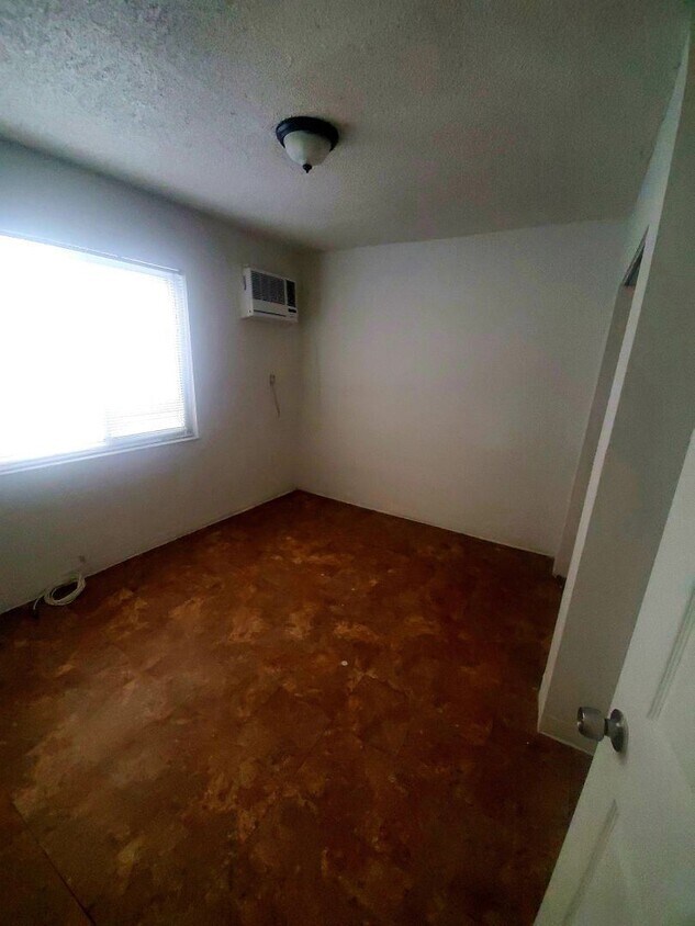 Primary Photo - 419-449 NW 8th St