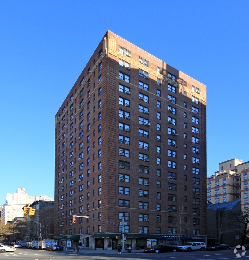 Building Photo - Gramercy Court