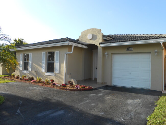 Front - 12080 SW 248th Ter