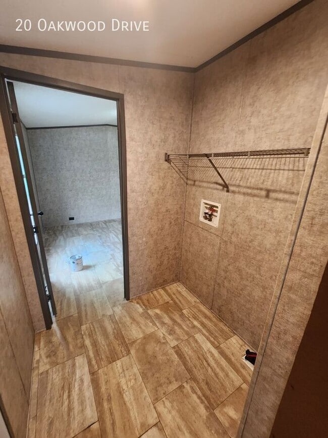 Foto del edificio - 20 Oakwood Dr