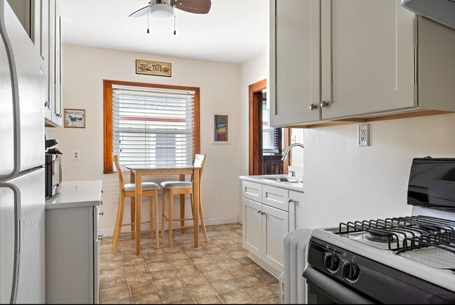 Building Photo - 935-937 Marshall Avenue