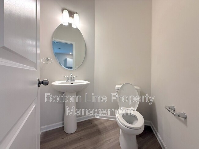 Foto del edificio - 729 Willshire Falls Dr