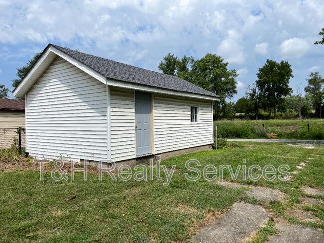 Foto del edificio - 3214 Newton Ave