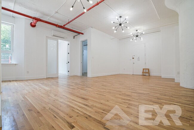 Foto del edificio - 315 Berry St