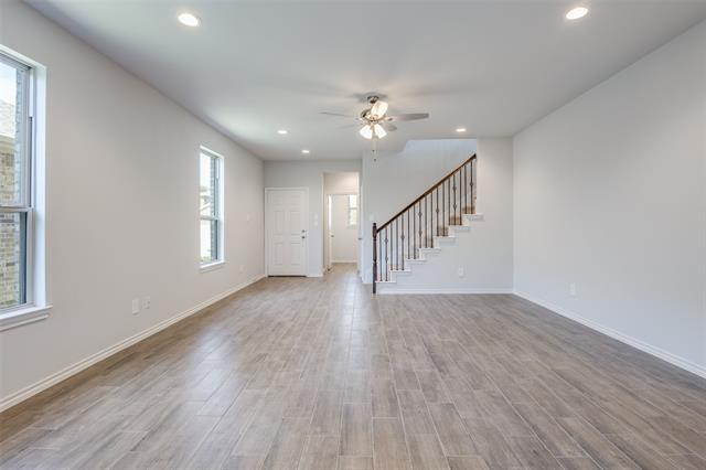 Foto del edificio - 3321 Celestial Ln