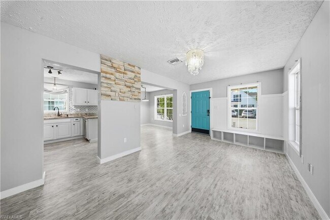 Foto del edificio - 286 Leawood Cir