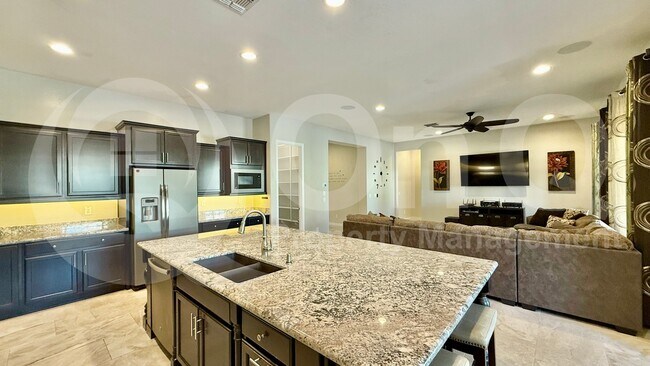 Foto del edificio - 10224 E Tiger Lily Ave