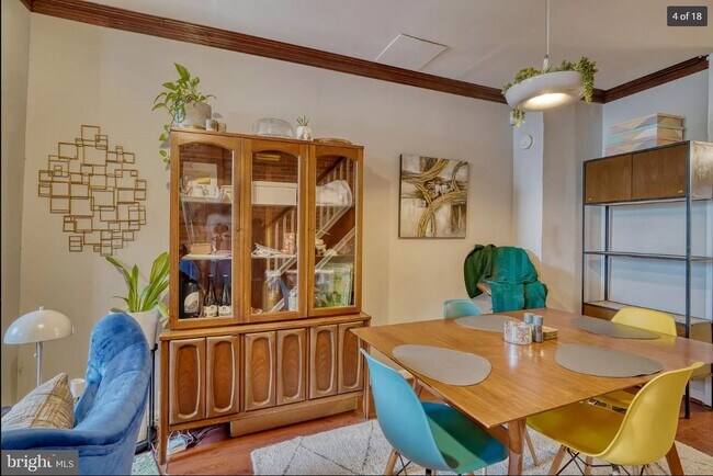 Building Photo - 408 S Bethel St