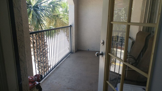 Fotografía del edificio - 402 S Armenia Ave