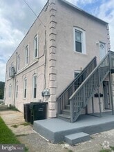 Building Photo - 120 N Congress Ave