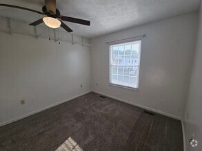 Building Photo - 584 Cromwell Ct