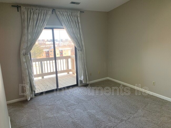 Foto del edificio - 9513 Woodland Hills Dr