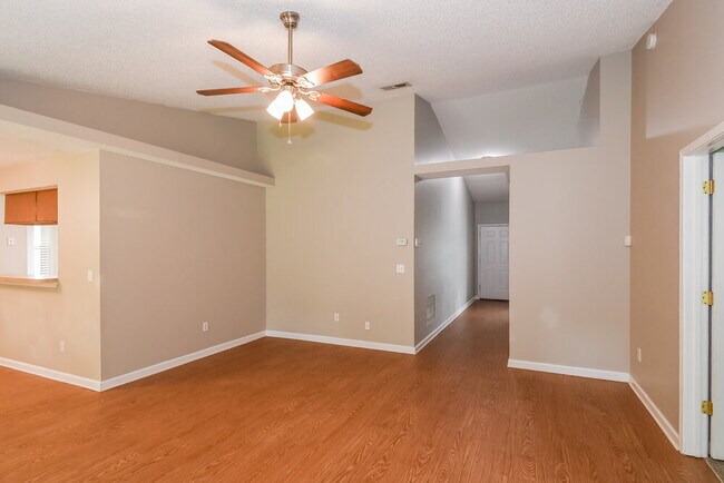 Foto del edificio - 542 Lewis Morris St