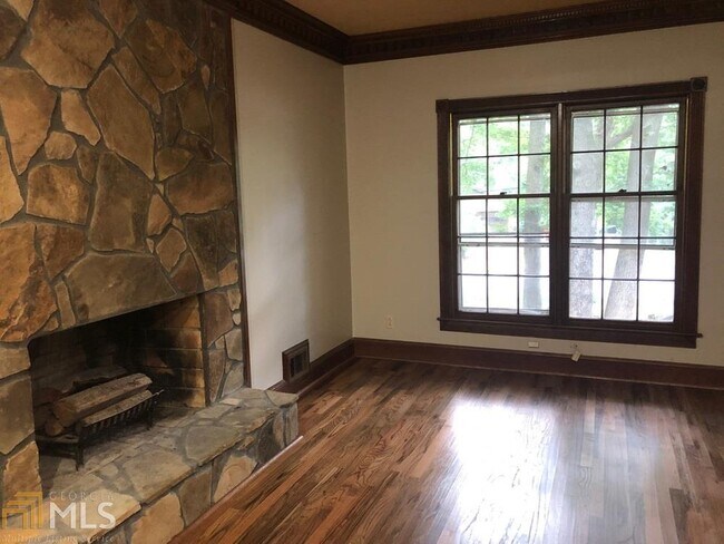 Foto del edificio - 2119 Harbour Oaks Dr SW