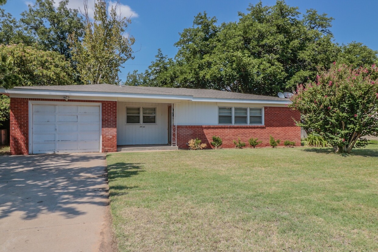 Foto principal - Cute 3-Bedroom Home in Central Lubbock!