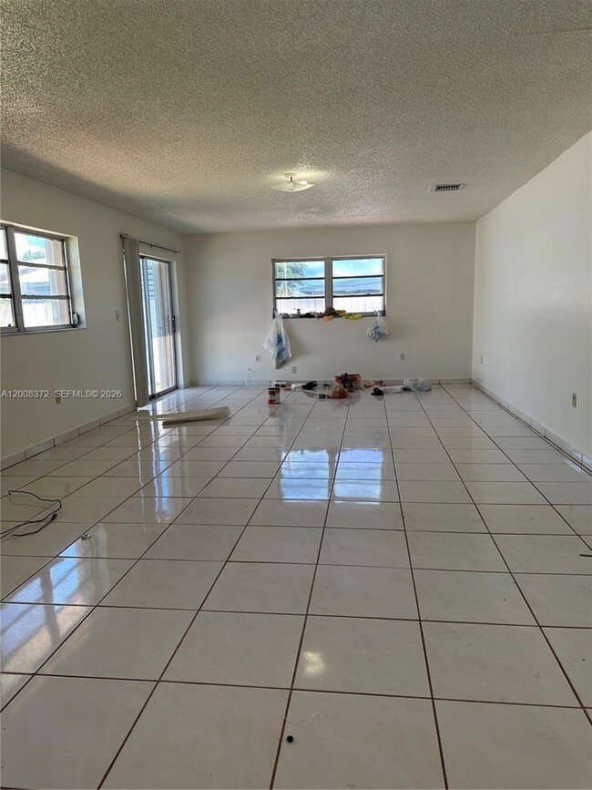 Building Photo - 3100 SW 103rd Ct