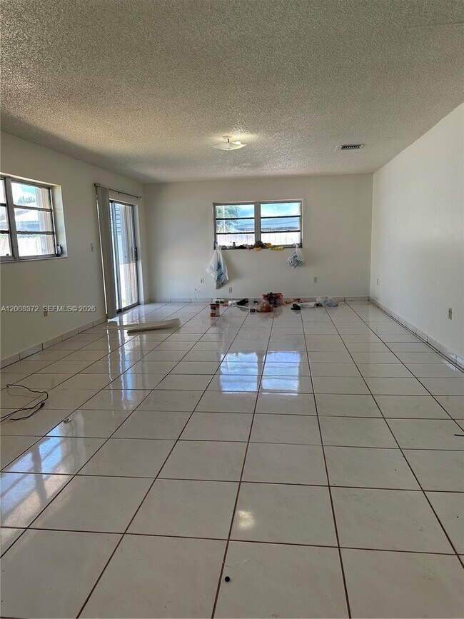 Foto del edificio - 3100 SW 103rd Ct