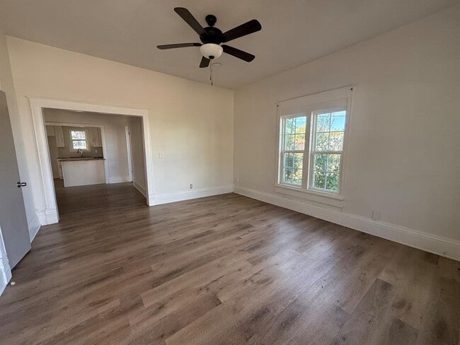 Building Photo - 105 S Magnolia St