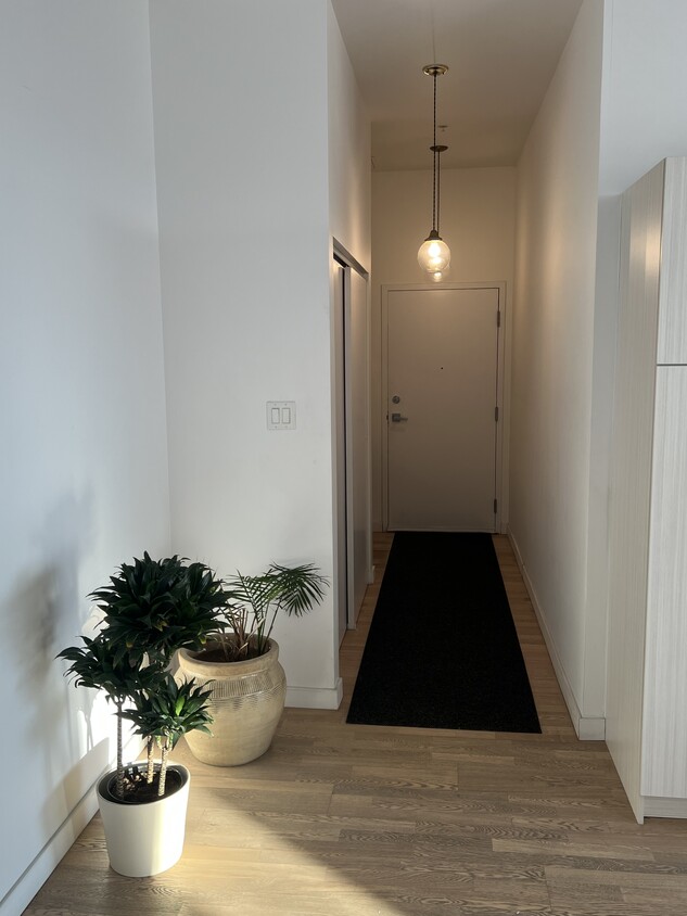 Building Photo - 125 Rue Chabanel