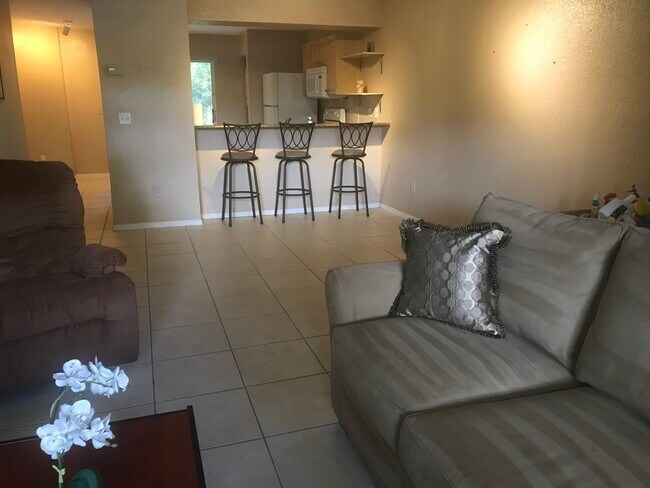 Living Room/Kitchen/Bar Stools - 113 Reserve Cir